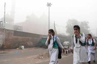 प्रदूषणका कारण भारतको राजधानीमा विद्यालयहरू बन्द