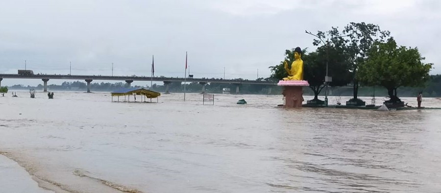 नारायणी नदीले सतर्कता तह पार गर्‍यो