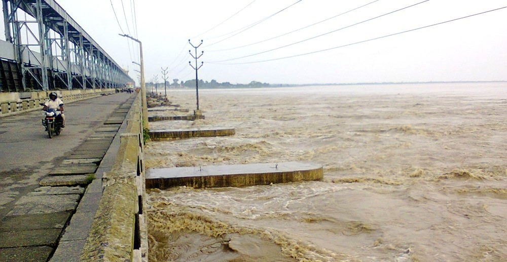 सप्तकोशी नदीको जलसतह बढ्दै ,कोशी ब्यारेजका ४१ ढोका खोलिए