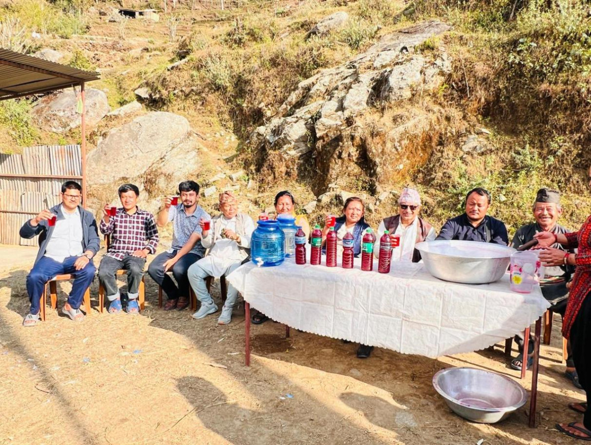 दुप्चेश्वरमा लालीगुराँसको जुस उत्पादन