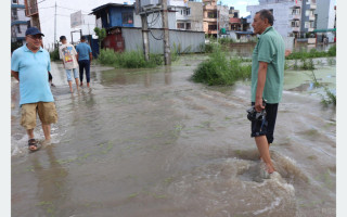 हनुमन्तेमा बाढीः मध्यरातदेखि नै भक्तपुरका विभिन्न स्थान प्रभावित लाखौँको क्षति