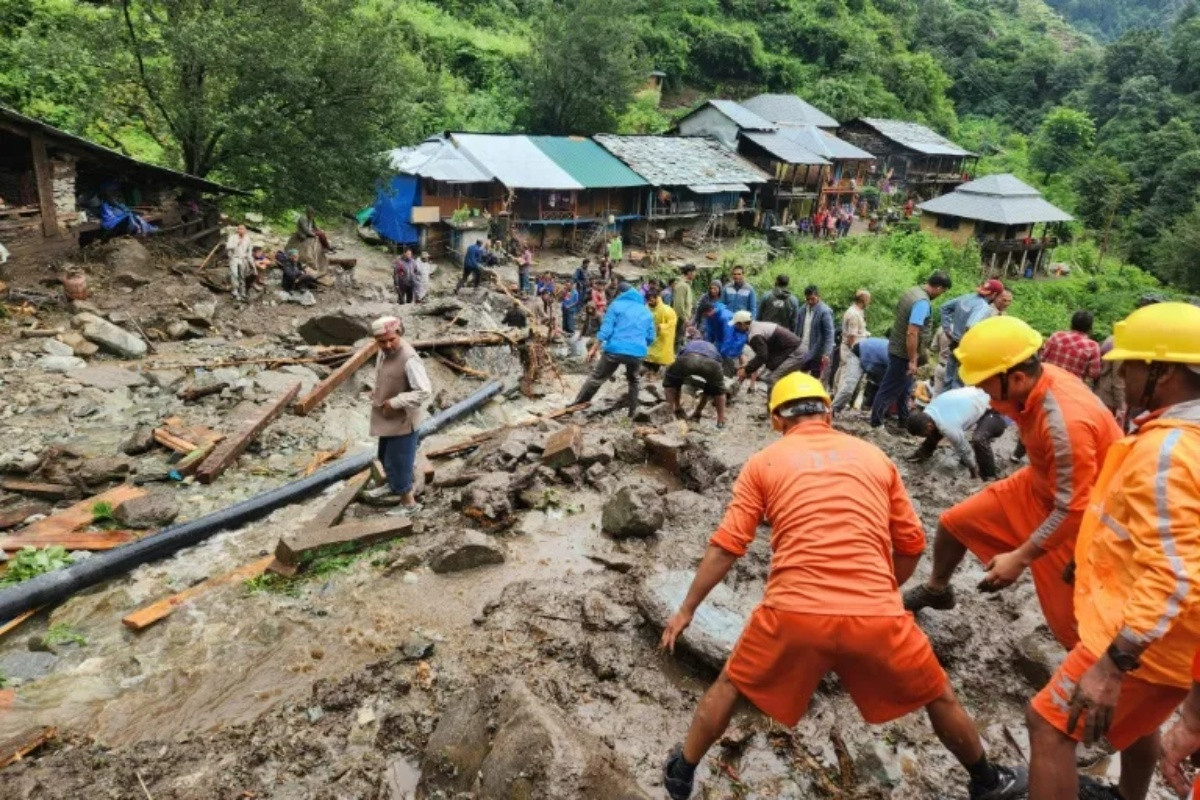 भारतमा बाढीका कारण १३ जनाको मृत्यु