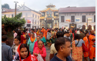 साउनको अन्तिम सोमबारः पशुपतिनाथसहित देशभरका शिवालयमा भक्तजनको घुइँचो