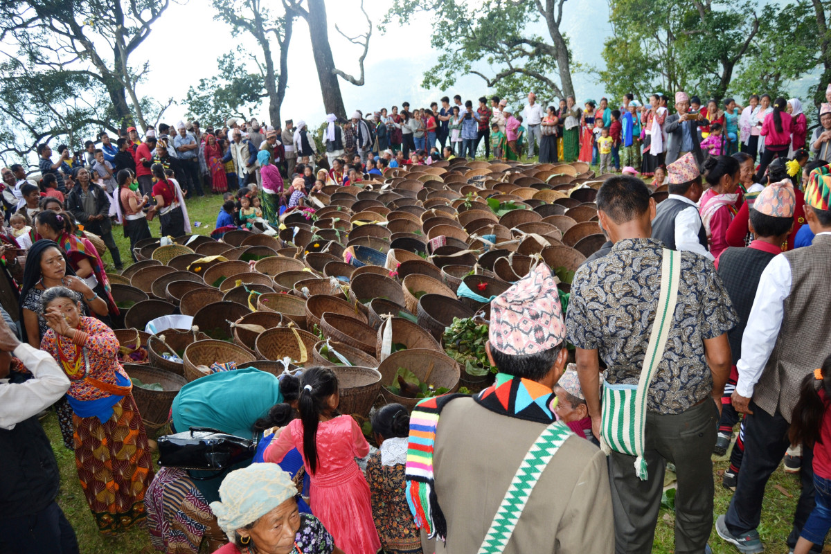 ढ्वाङकुम पर्व मनाउँदै वाम्बुले राई समुदाय