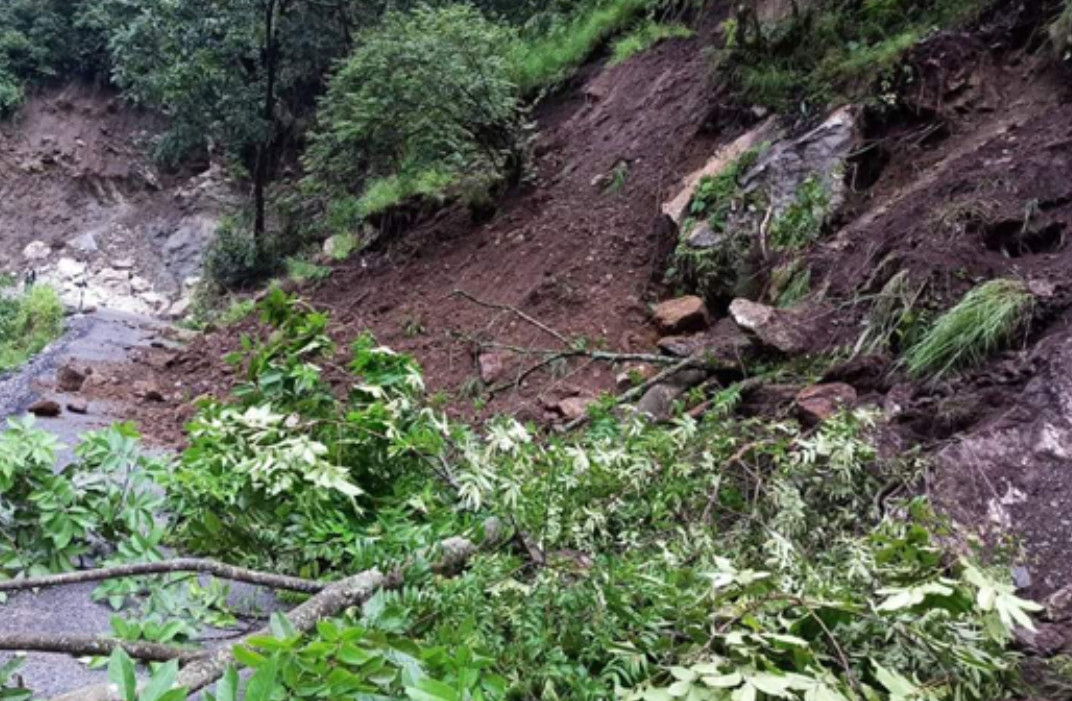 रामेछापको दोरम्बामा पहिरोबाट ६ जनाको मृत्यु