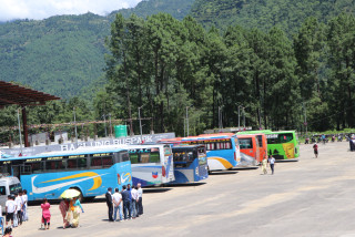 जग्गा दान गरेको २३ वर्षपछि दाबगरामा पुग्यो बस