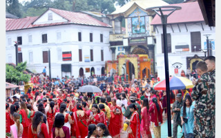 हरितालिका (तीज) : पशुपतिनाथलगायत देशभरका शिवालयमा बिहानैदेखि भीड