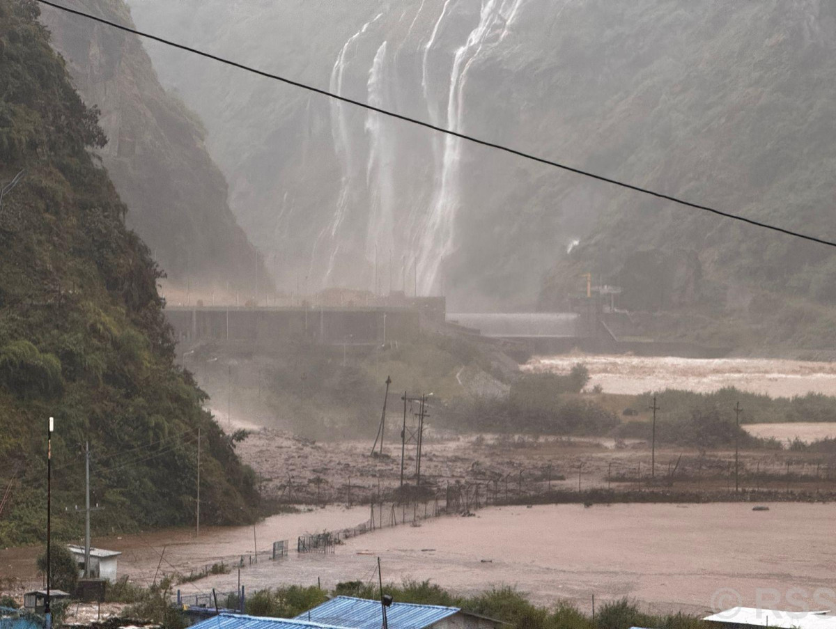 पहिरोले माथिल्लो तामाकोशी जलविद्युत् आयोजनाको बाँध क्षेत्रका संरचनामा क्षति