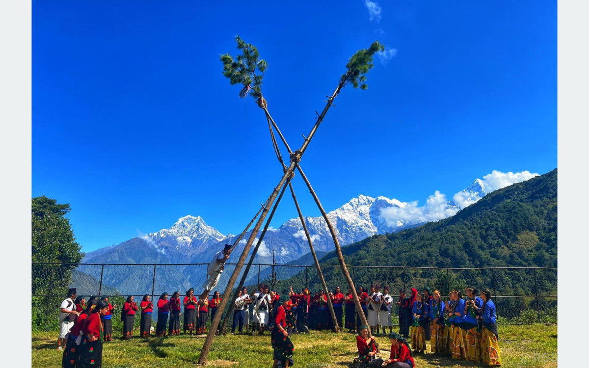 दसैँमा गाउँ नै रमाइलो...