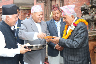 राष्ट्रपतिद्वारा नवदुर्गाको पूजा तथा प्रसाद ग्रहण