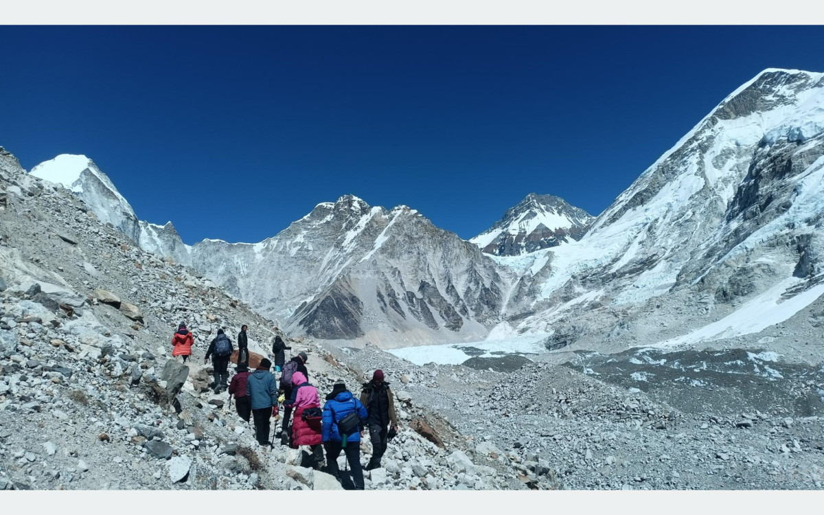 आसोजमा नौ हजार पर्यटक सगरमाथा क्षेत्र पुगे