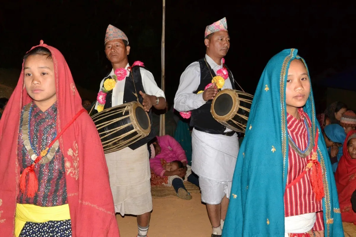 देउसी-भैलोमा मौलिकता हराउँदै, बुढापाका चिन्तित