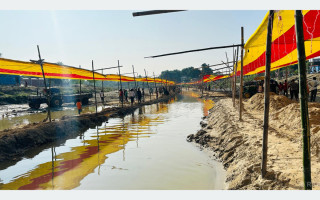 सिङ्गारिँदै सिरहाका छठ घाट, मूल्य वृद्धिको मारमा भक्तजन