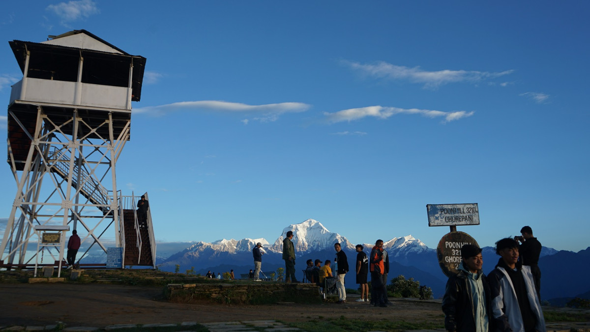 पर्यटकीयस्थल  पुनहिलमा विद्युत् र खानेपानीको समस्या