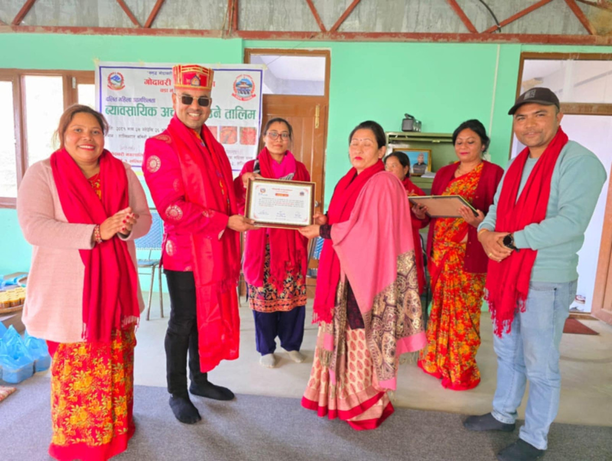 गोदावरी वडा नं. ३ का दलित महिलाहरुलाई अचार बनाउने तालिम