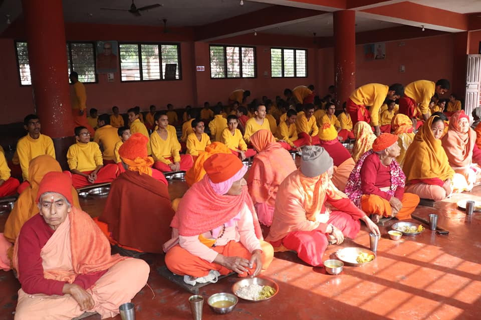 निःशुल्क भोजन, बास र शिक्षाको व्यवस्थासहित परोपकारमा रमाउँदै देवघाट गलेश्वर आश्रम